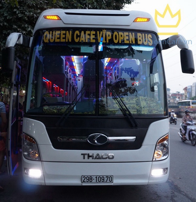 Queen Cafe Open Bus to Sapa